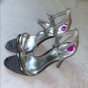 Guess Shalena Heels